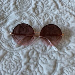 ❤️ Circus Sam Edelman round heart sunglasses
